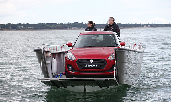 Picture of Journalists Surprised with Swift Car on Boat in England②